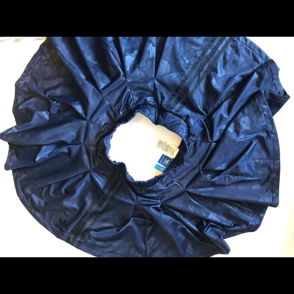 ADIDAS short full circle skirt navy blue EUC - Picture 5 of 5